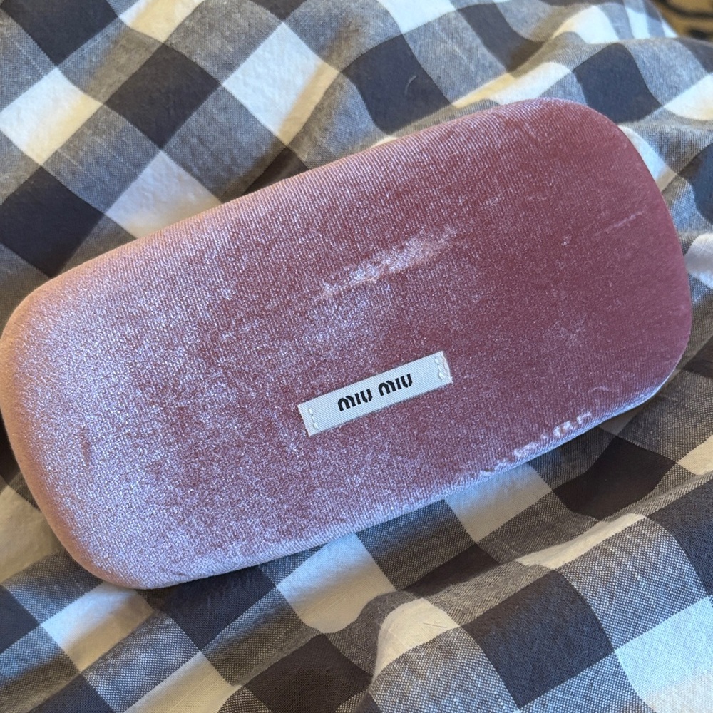 Miu Miu Leopard Print Sunglasses with Pink Case - Picture 2 of 8
